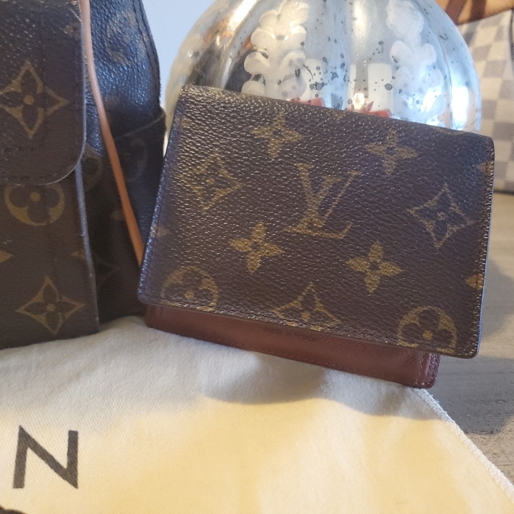 Preowned LV cc/ wallet